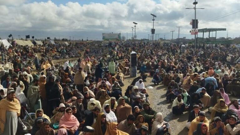 families-spread-across-the-durand-line-face-separation-due-to-new-pakistani-policies-1702837270-3963